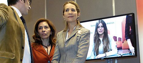 La Infanta Elena en el stand de RTVE en AULA