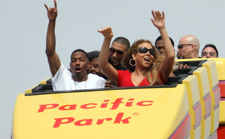 Mariah Carey y Nick Cannon en el parque de atracciones