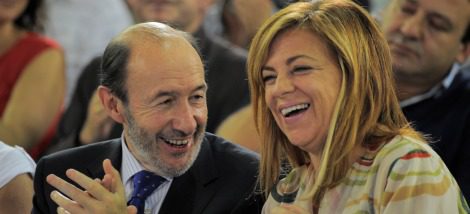 Elena Valenciano junto a Alfredo Pérez Rubalcaba