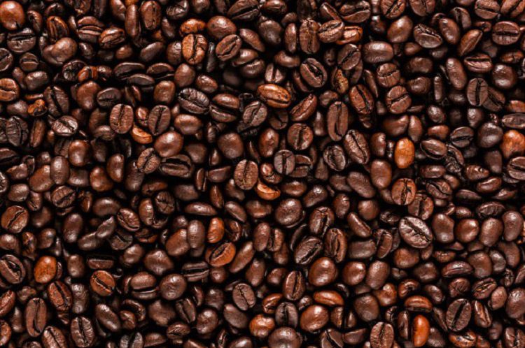 En unos 10 o 15 minutos tendremos listo nuestro suculento café con mantequilla