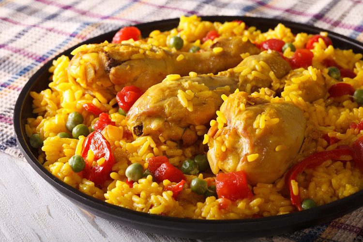 Se trata de un plato bastante contundente que puedes hacer para una comida entre amigos