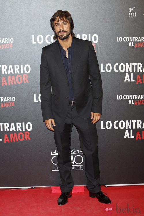 Hugo Silva en el estreno de 'Lo contrario al amor' en Madrid