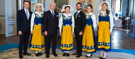 75647_familia-real-sueca-dia-nacional-suecia-2015_m.jpg