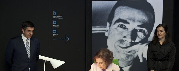 La Reina Sofía en el museo Balenciaga en su inauguración
