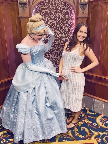 Camilla Luddington anunciando su embarazo / Instagram