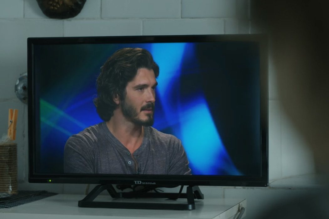 Yon González en su cameo en 'El Internado: Las Cumbres'/ Foto: Amazon Primer Video