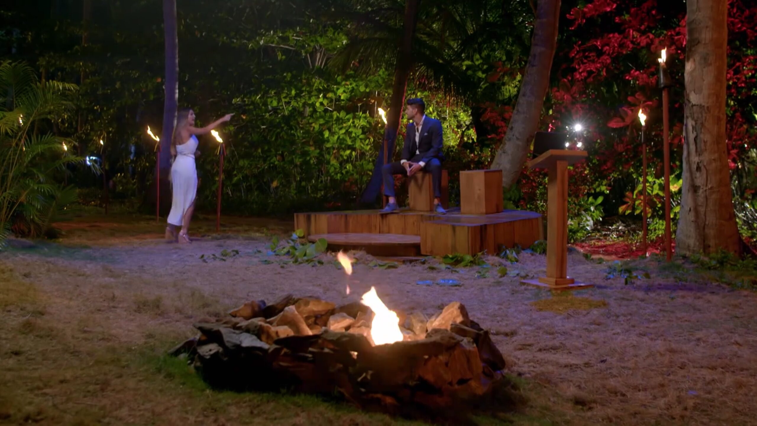 Andrea y Roberto, muy molestos el uno con el otro en su reencuentro | Foto: Telecinco.es