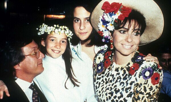 Allegra Gucci con sus padres y su hermana