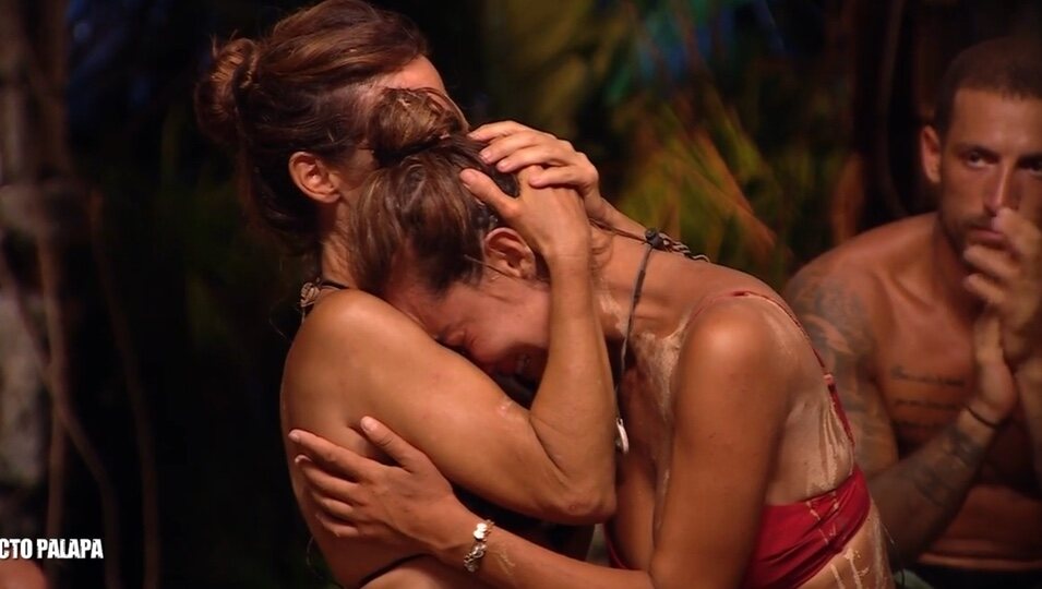 Elena y Adara se despiden emocionadas | Foto: telecinco.es