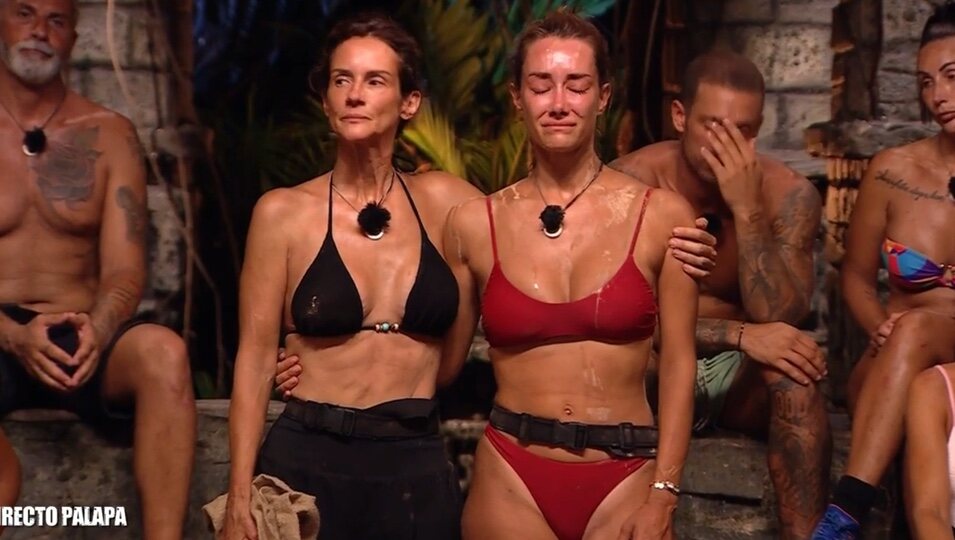 Elena y Adara se enteran de la expulsión | Foto: telecinco.es