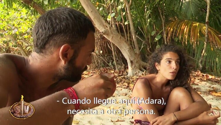 Manuel Cortés advierte a su hermana, Alma Bollo, sobre Adara | Foto: Telecinco