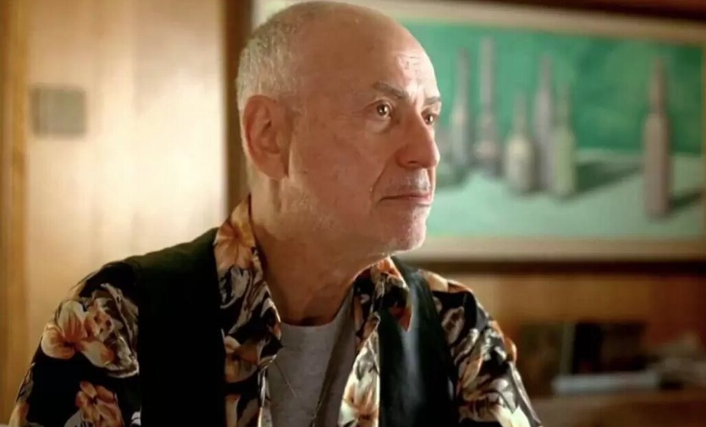 Alan Arkin en un fotograma de una de sus películas