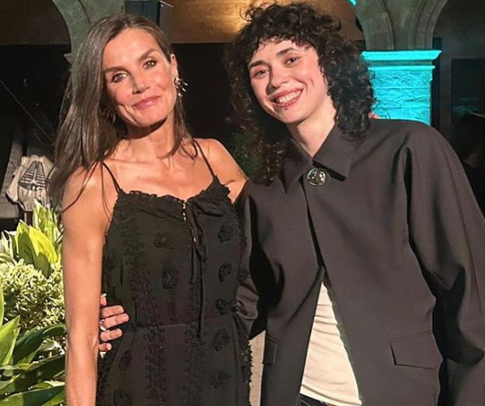 La Reina Letizia y Alice Wonder en la clausura del Atlàntida Mallorca Film Fest 2023