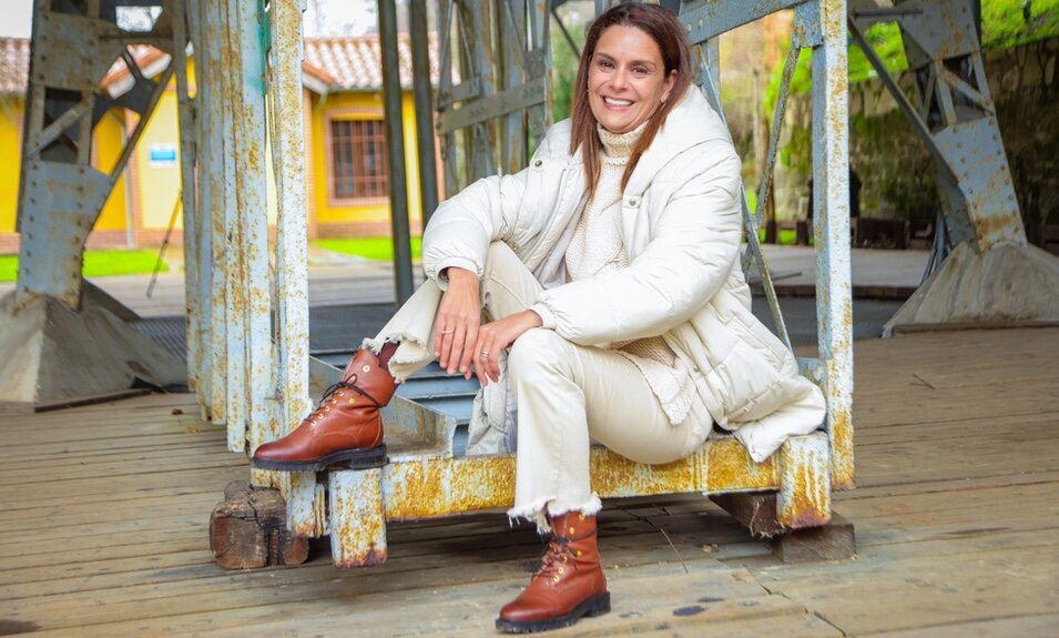 Leticia Sierra es autora de la novela 'Lo que oculta la tierra'