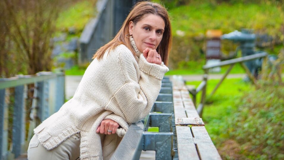 Leticia Sierra sitúa su novela en 1940 y en 1995