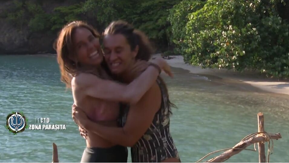 Carmen Alcayde y Laura Cuevas, juntas en Playa Parásita l Foto: Telecinco.es