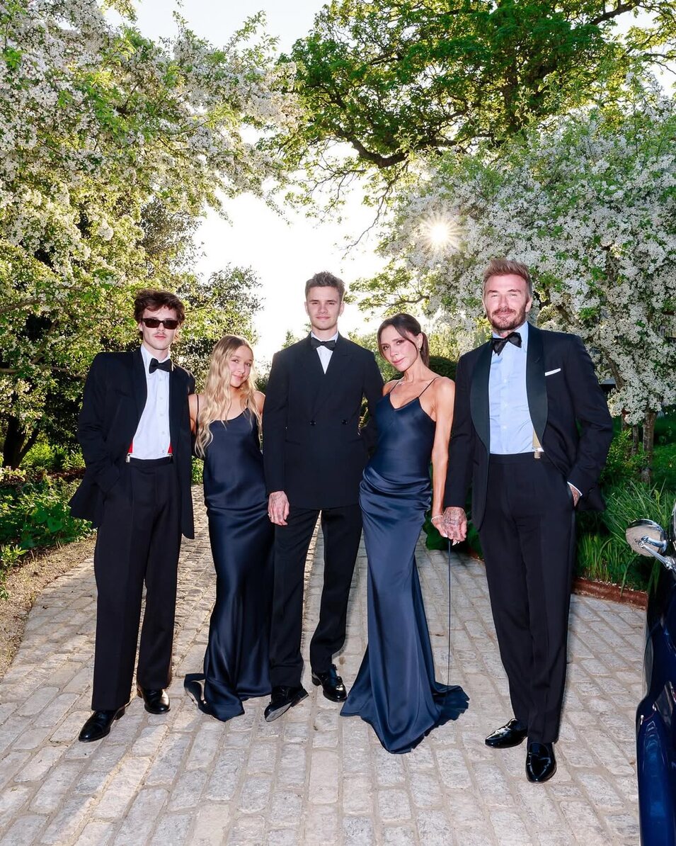 La familia Beckham celebrando los 50 cumpleaños de David Beckham | Instagram