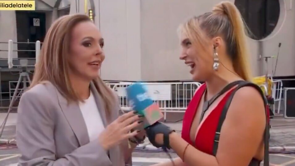 Rocío con Marta en el estreno | Foto: RTVE