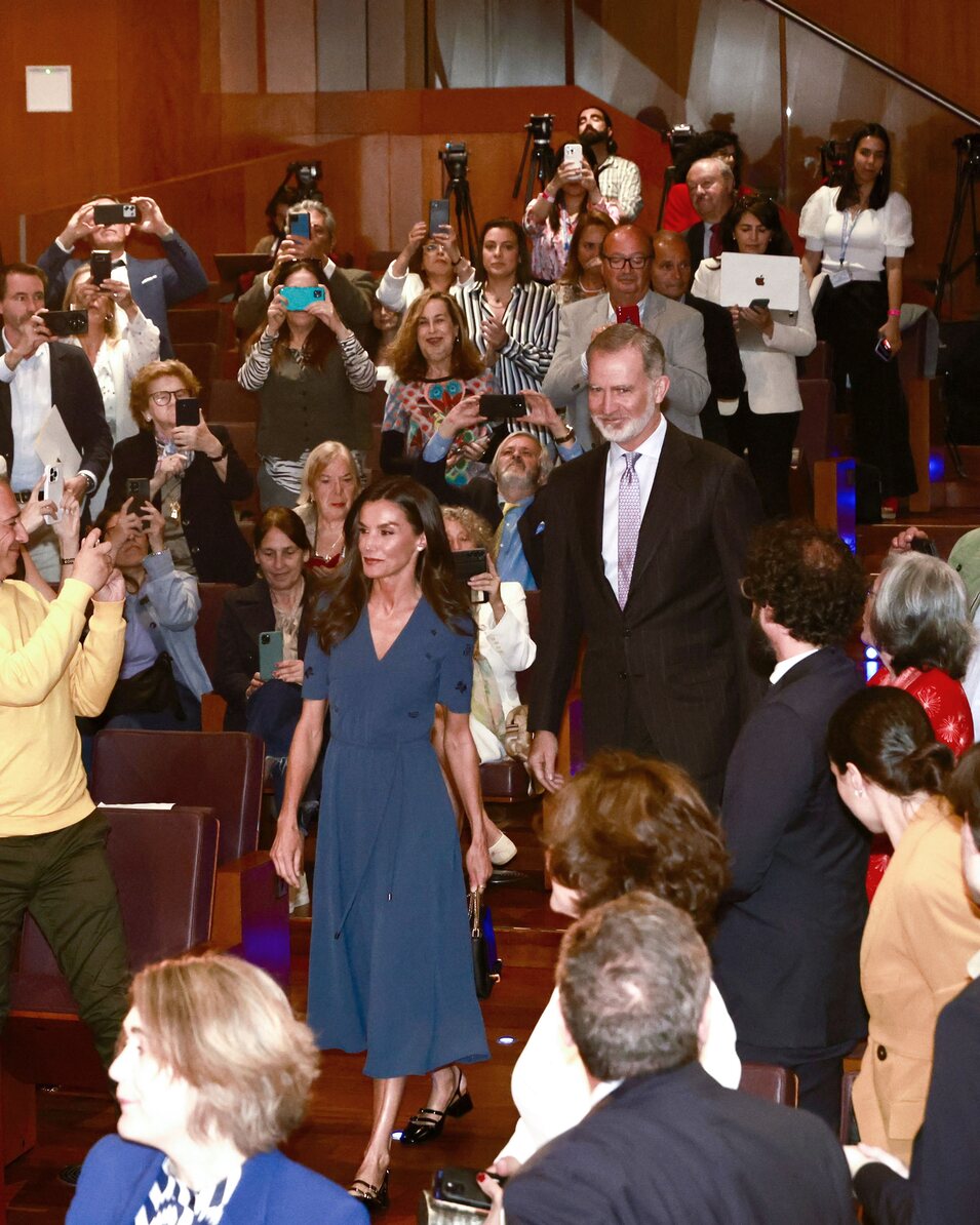Los Reyes Felipe y Letizia en los premios APM | X Casa Real