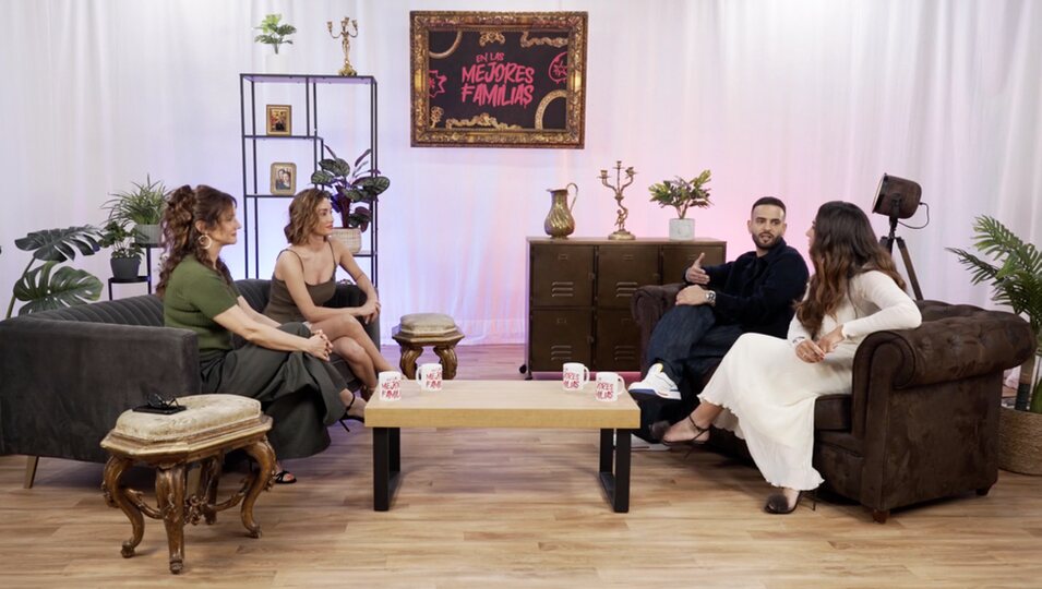 Adara Molinero y Manuel Cortés confiesan si están juntos tras los rumores de relación | telecinco.es