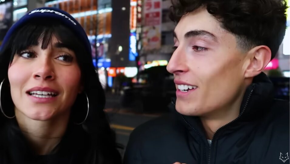 Aitana y Plex juntos en Japón l Foto: YouTube