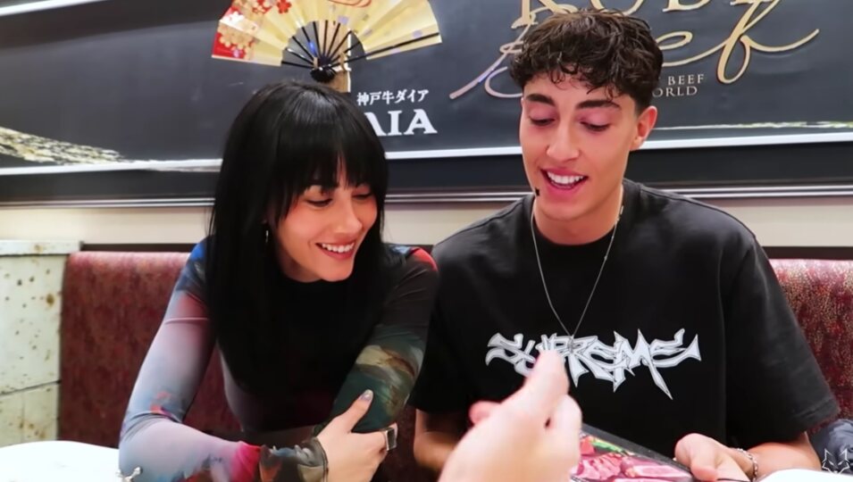 Aitana y Plex han estado juntos en Japón, República Dominicana y Nueva York L Foto: YouTube