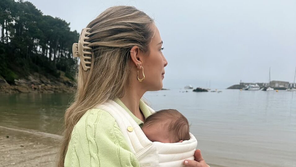 Carmen Santaella con su hijo | Instagram