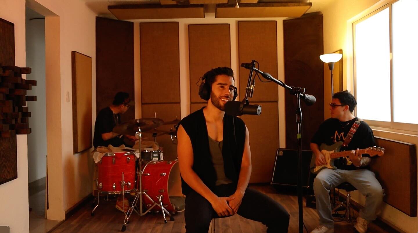 Hay canciones que tienen mezcla de todos, por ejemplo 'Sobredosis' l Instagram