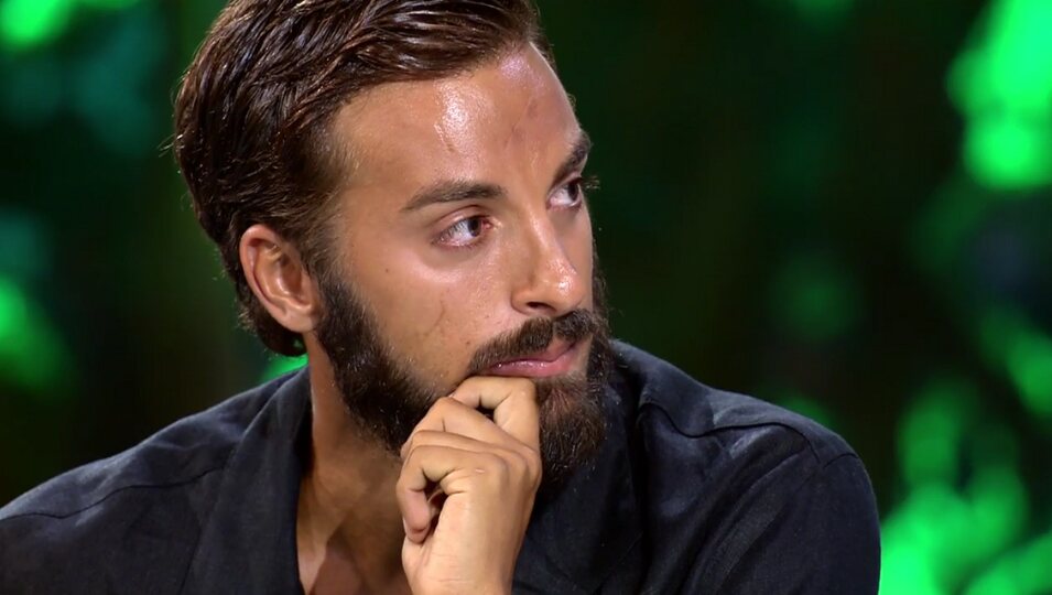 Borja se emociona cuando habla de su pareja Ana L Photo: Telecinco.es