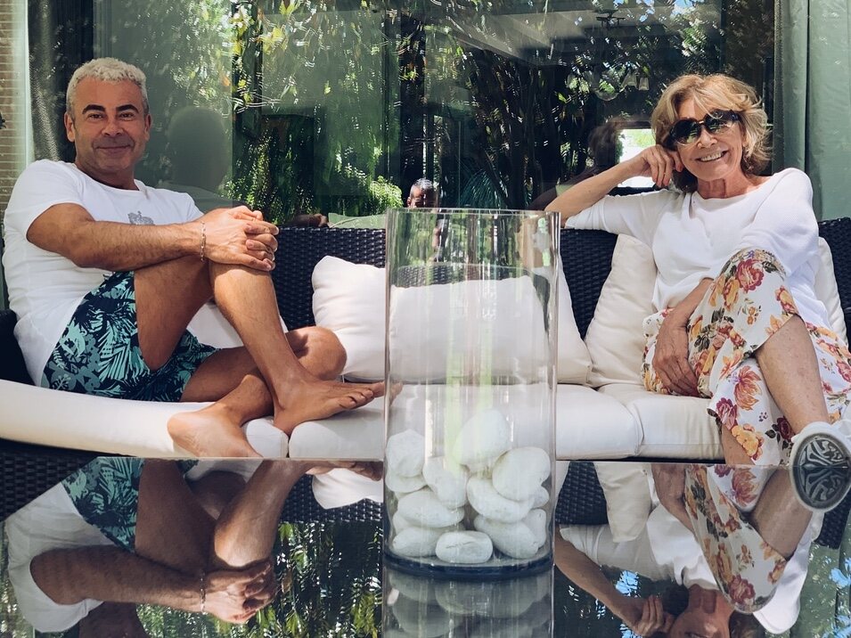 Mila y Jorge Javier en su casa | Instagram