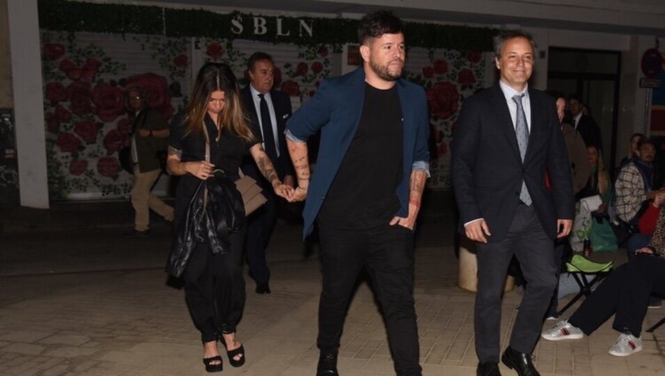 Pablo López junto a su novia Laura Rubio