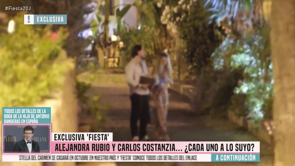 Alejandra Rubio y Carlo Costanzia cenando en Ibiza cuando creen que nadie los ve | Foto: Telecinco.es