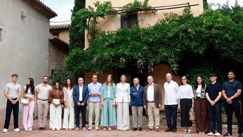 Leonor y Sofía en su visita en Sant Martí Vell | X