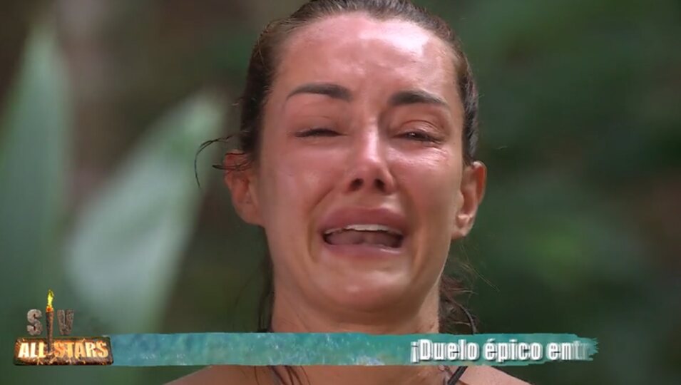 Adara gira en la confrontación con Miri | Foto: Telecinco.es