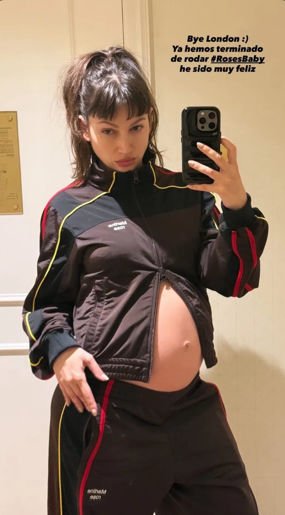 Úrsula Corberó enseñando barriga tras terminar el rodaje de su próxima película | Foto: Instagram