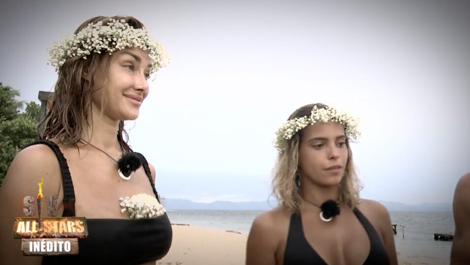 Gloria Camila explicando a Adara y a Iván Ła reacción de Noel al ser desinvitado de la boda | Foto: Telecinco.es