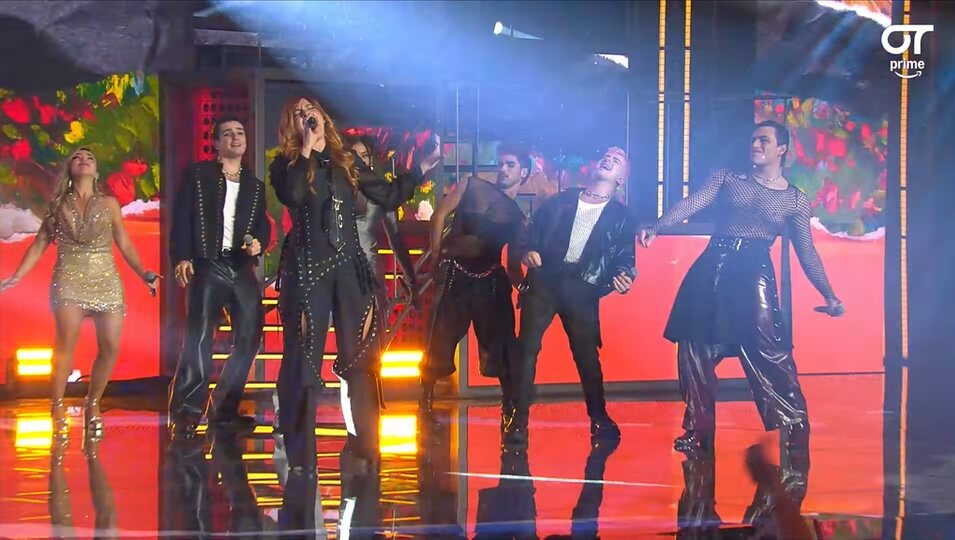 Leire cantando con los concursantes | Prime Video