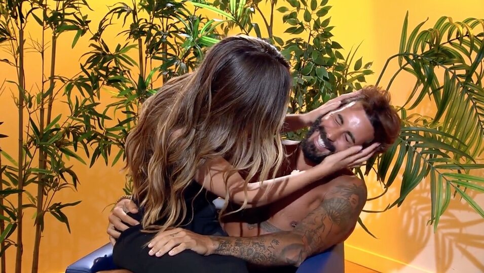 Reencuentro de Iván González con Teresa Bass | Fotografía: Telecinco