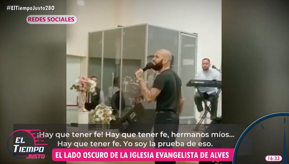 Dani Alves siendo predicador | Foto: Telecinco.es