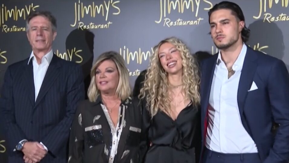 Posado de la familia en el cumpleaños de Terelu Campos | Foto: Telecinco.es