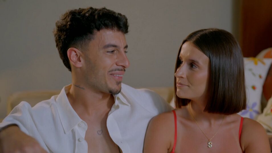 Juanpi y Sandra de 'La Isla de las Tentaciones' | Fotografía: Telecinco