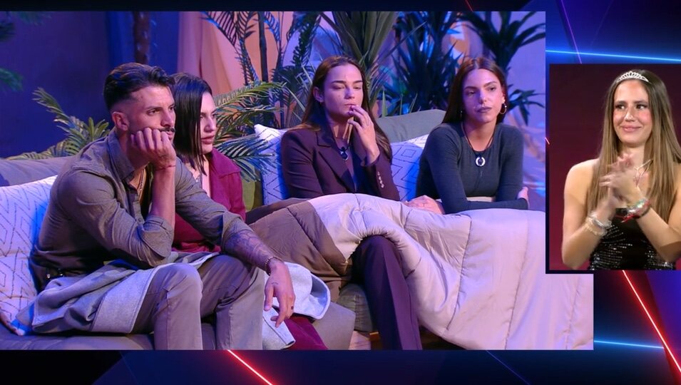 Aroa se entera de la existencia del Oasis | Foto: telecinco.es