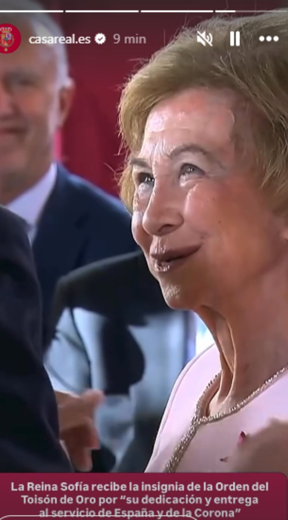 La Reina Sofía feliz y emocionada al recibir el Toisón de Oro | Foto: Instagram