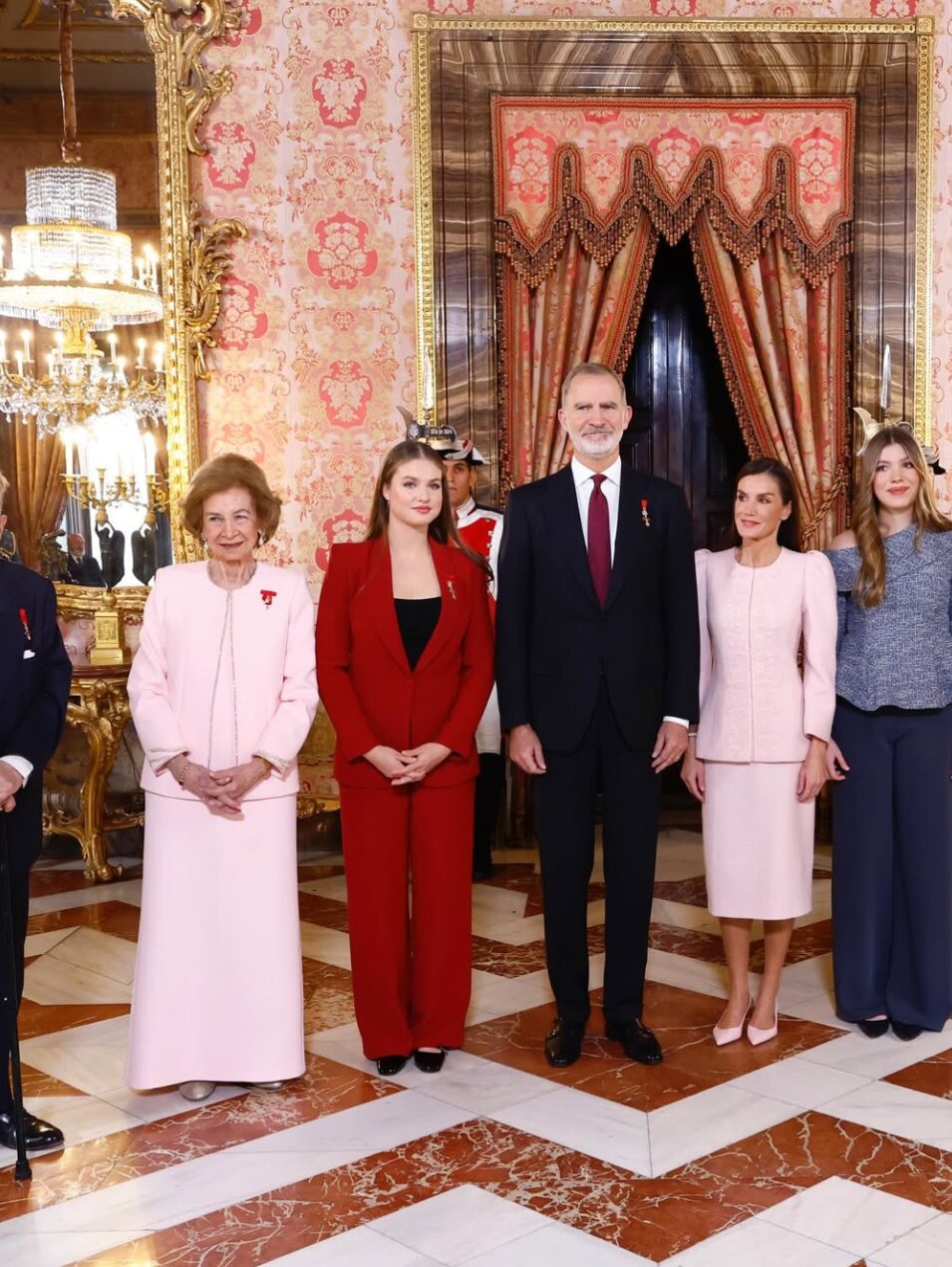 La Familia Real en la ceremonia del Toisón de Oro Reina Sofía | Foto: Instagram | Foto: Instagram