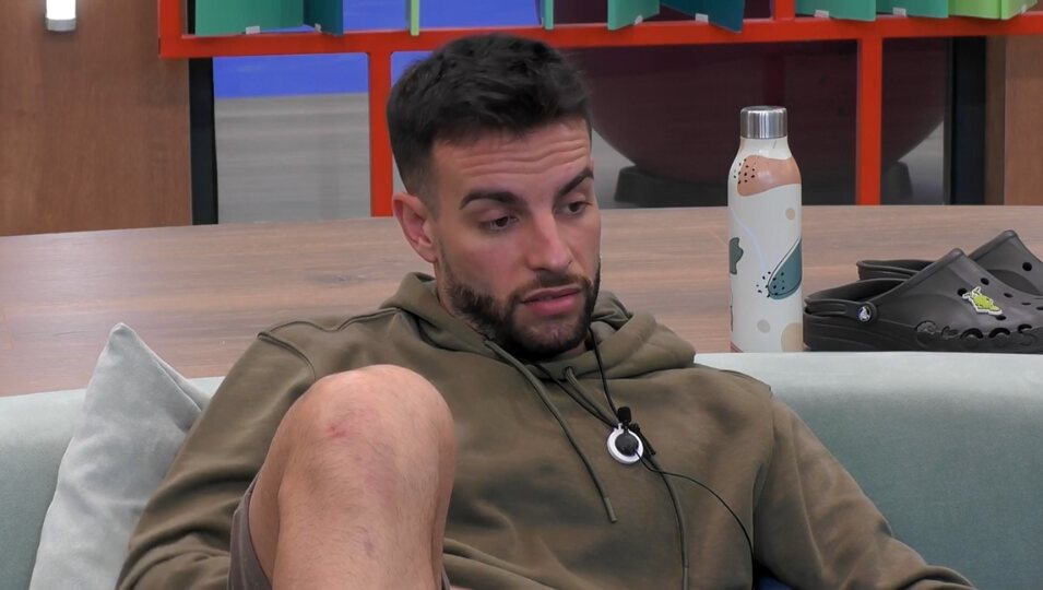 Íñigo habla con Edurne sobre las comidas | Fotografía: Telecinco