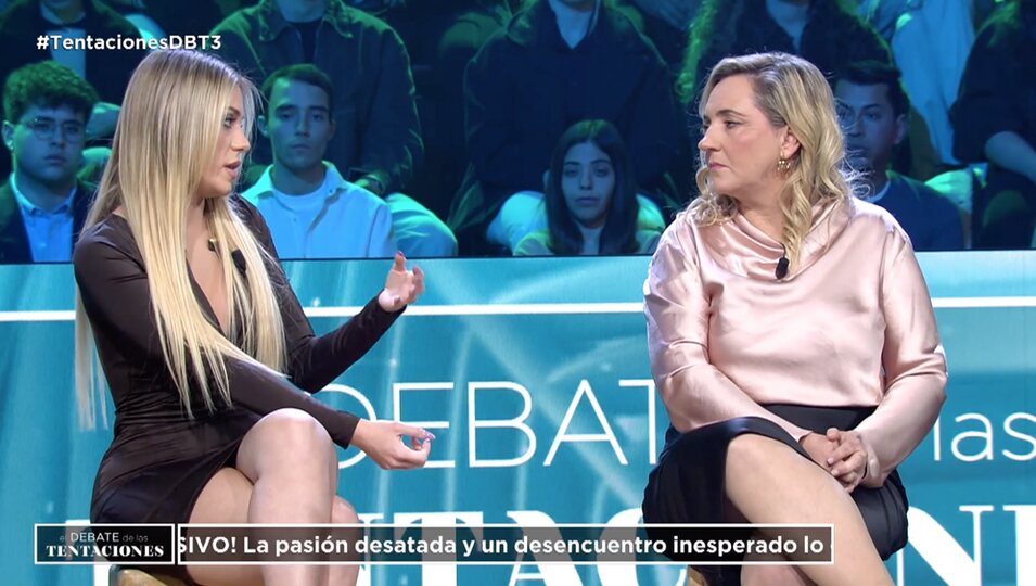 Claudia Chacón se reencuentra con la madre de Gilbert |Fotografía: Telecinco