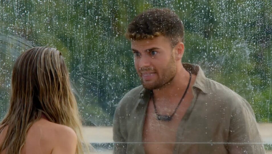 Darío cabreado frente al espejo en 'LIDLT 9' | Foto: Telecinco.es