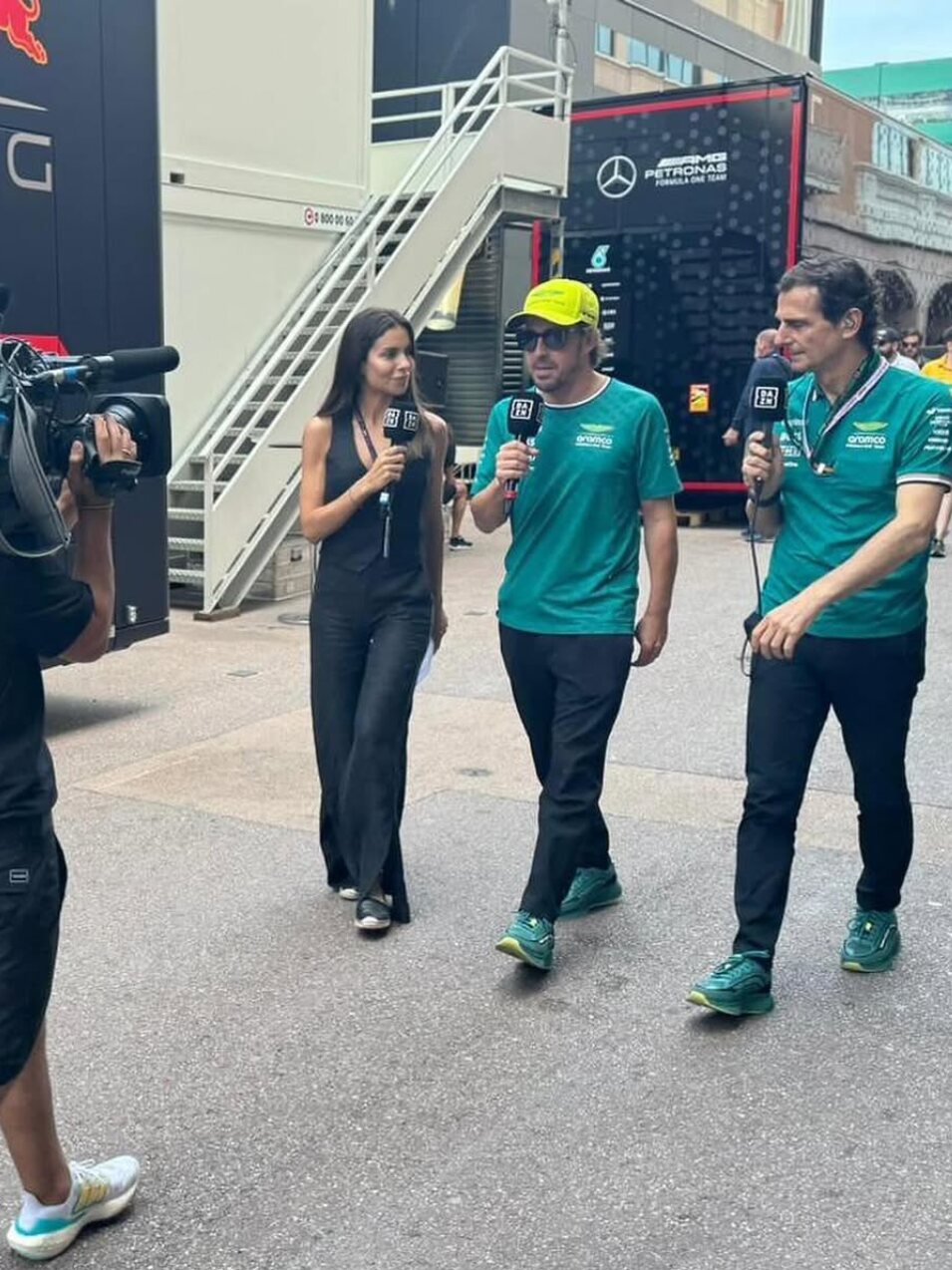 Melissa Jiménez entrevistando a Fernando Alonso | Foto: Instagram