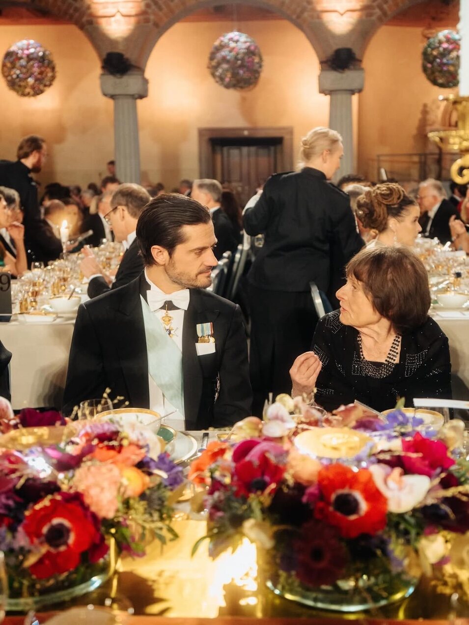 El príncipe Carlos Felipe en la cena de ceremonia del Premio Nobel | Foto: Instagram 