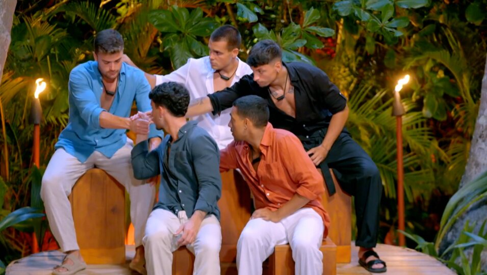 Darío es apoyado por sus compañeros | Foto: Telecinco.es